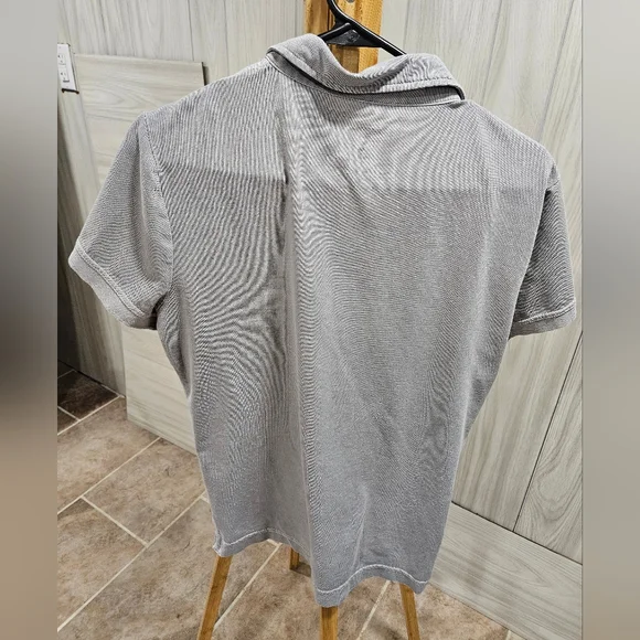 Calvin Klein shirt - Picture 3 of 3